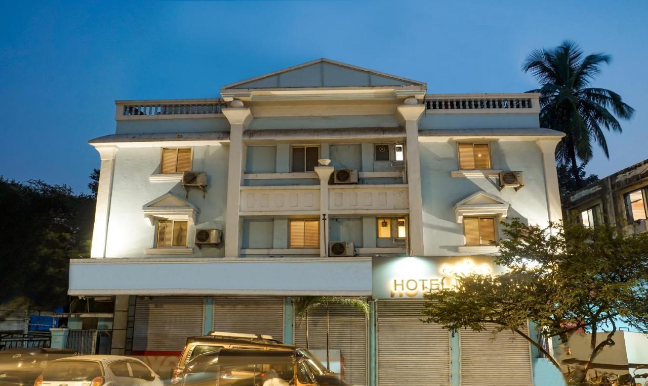 Treebo Trip Meadow Inn Mumbai  Buitenkant foto